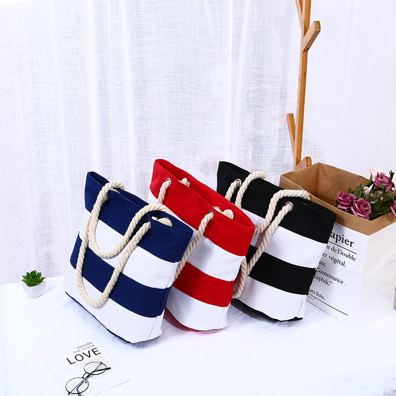 Classic canvas tote with zipper